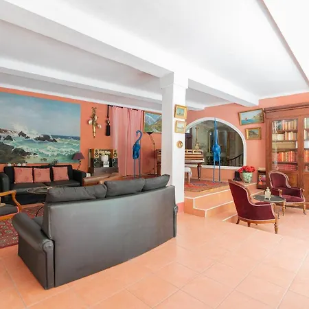 Maison Avec Piscine, Tennis, Sauna