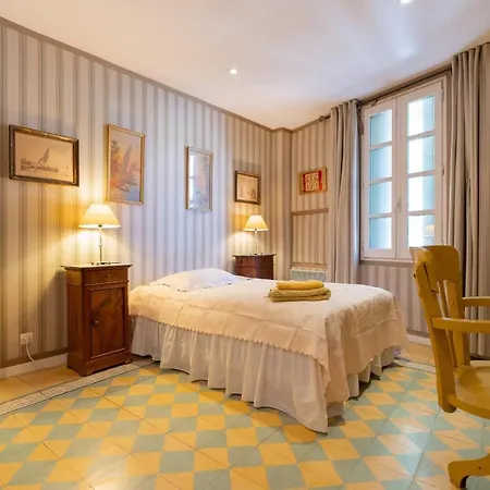 Maison Avec Piscine, Tennis, Sauna *